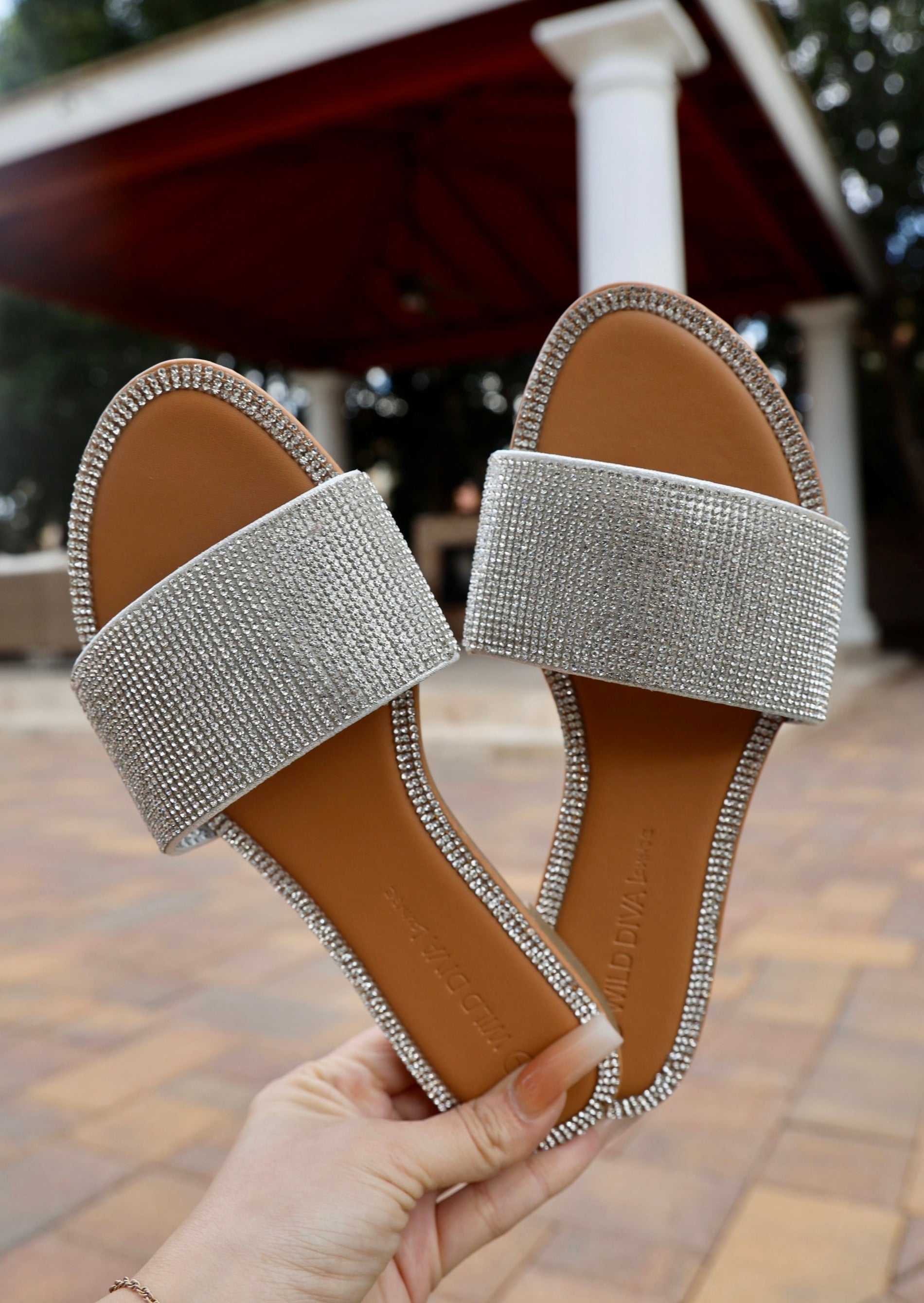 Roo Slide Sandals- Silver